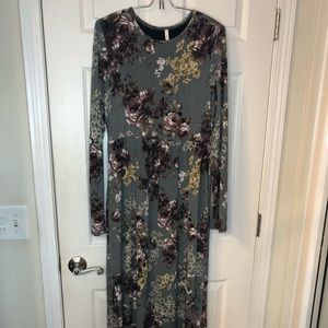 Bellamie plus dress. New, never worn, no tags